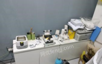 安徽淮南营业中眼镜店验光加工设备眼镜框眼镜片展柜转让