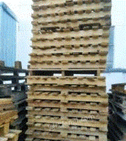 江苏常州大量出售二手木托盘铲板