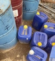 内蒙古呼和浩特低价打包出售工程剩余物品水玻璃18桶 6吨,磷酸10桶