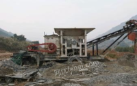 重庆綦江区工地结束出售山东产一套移动破碎机  电机是110KW的  120吨/时  用了一年,看货议价. 