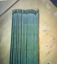 黑龙江牡丹江个人出售有60根不锈钢电焊条  只有这一批,看货议价.