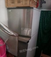 上海宝山区因为有事不做了出售1台品牌制冰机  用了几个月,看货议价.