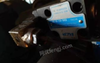 浙江金华因改行低价出售2012年华城200t真空双机 液压机 硫化机 硅橡胶平板机一组