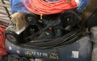 陕西西安出售大型华亿隆空压机，带200米管子，50米电缆！需要的联系