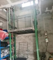 江西吉安因仓库改造，商用二层货梯出售