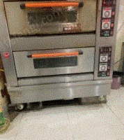 山东枣庄出售一套烘培设备冰箱和面机不锈钢桌子