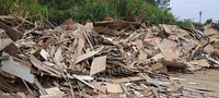 求购废旧木材，工地模板方条，家具边角料，旧房拆迁木材