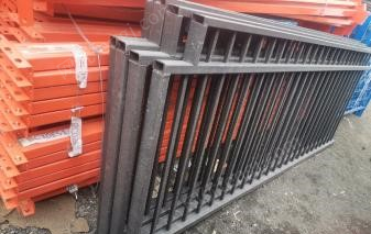 辽宁沈阳塑料托盘，铁护栏，围挡，货架子出售