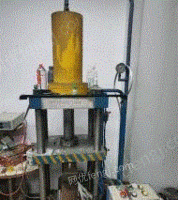 江苏扬州25吨液压机便宜出售
