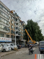 黑龙江哈尔滨出售四通十吨吊车,凯马低车,9成新
