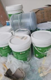 贵州贵阳低价处理15桶防水涂料