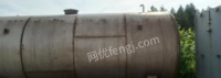 湖南永州本厂己倒闭，低价出售闲置水塔三十个方一个，磨具三吨，塑料桶1.5方100多个