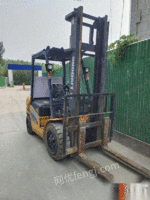 北京昌平区转让出国三柳工17年三吨四米叉车