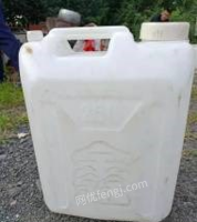 黑龙江哈尔滨50斤塑料桶 出售 共200个