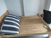 1.5米×2米的实木床出售