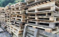 重庆渝北区大量出售1.1*1.1实木托盘