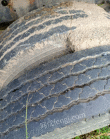 黑龙江佳木斯出售五吨油罐车，新换的钢丝轮胎，由于本人用不着啦