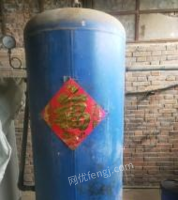 天津静海区出售在用捷豹37/45空压机2台，干燥机2个，高速分散机3个，压力储气罐2个，覆膜机2个，发泡胶生产线一条，不锈钢搅拌罐4个 