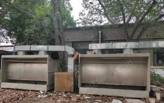 天津南开区出售2台三泵环保水帘柜喷漆台 3*1.2*2米2.2kw铜芯风机  用了没多久,闲置久了,看货议价,打包卖. 