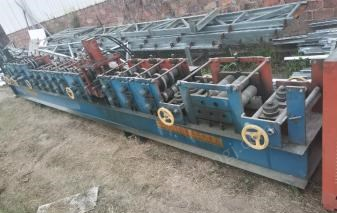 江西吉安不用了出售1套河北产在位c型钢机器  用了一年多,看货议价.