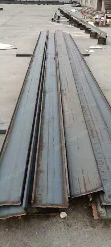供应280黑铁C型钢长度7.8到7.9米现货30吨