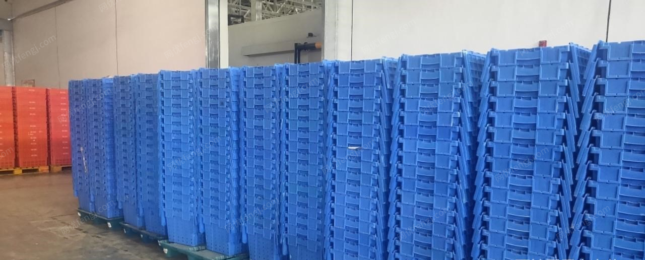 广西南宁因公司业务方向改变大量出售塑料卡板周转箱  各种规格都有,看货议价.