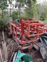 江苏连云港工地完工出售2台高铁桥面防水层摊铺机。