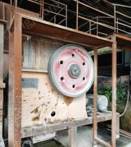 重庆长寿区几乎未用的矿山设备 鄂破 筛子 给料机 反击破出售