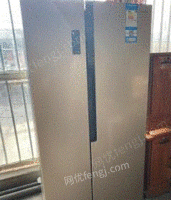 新疆昌吉9成新双开门容声冰箱出售