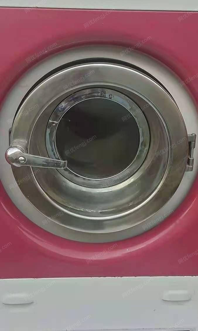 新疆伊梨不用了出售闲置上海玫.瑰园干洗设备一套。干洗,水洗,烘干,烫台等  用了半年就没做了,看货议价
