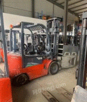 上海宝山区合力2.5吨电动叉车带卡斯卡特冰箱夹二手叉车个人出售