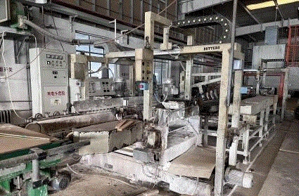 北京大兴区出售闲置国外进口玻璃磨边机. 用了十多年了,能正常使用,看货议价.