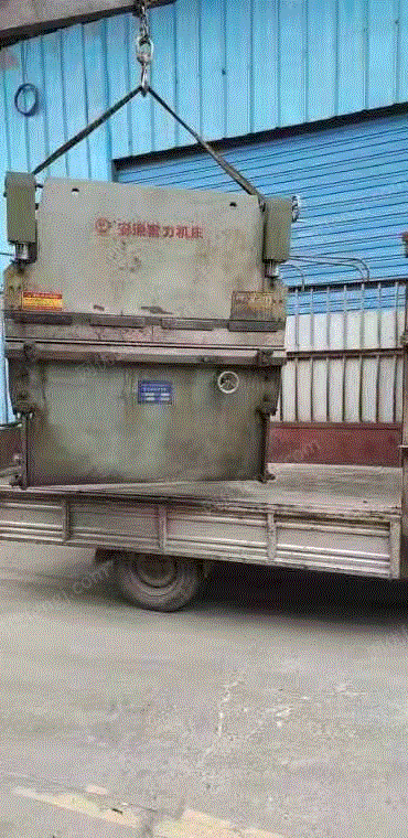 甘肃临夏回族自治州30t1.6米折板机出售。正常使用