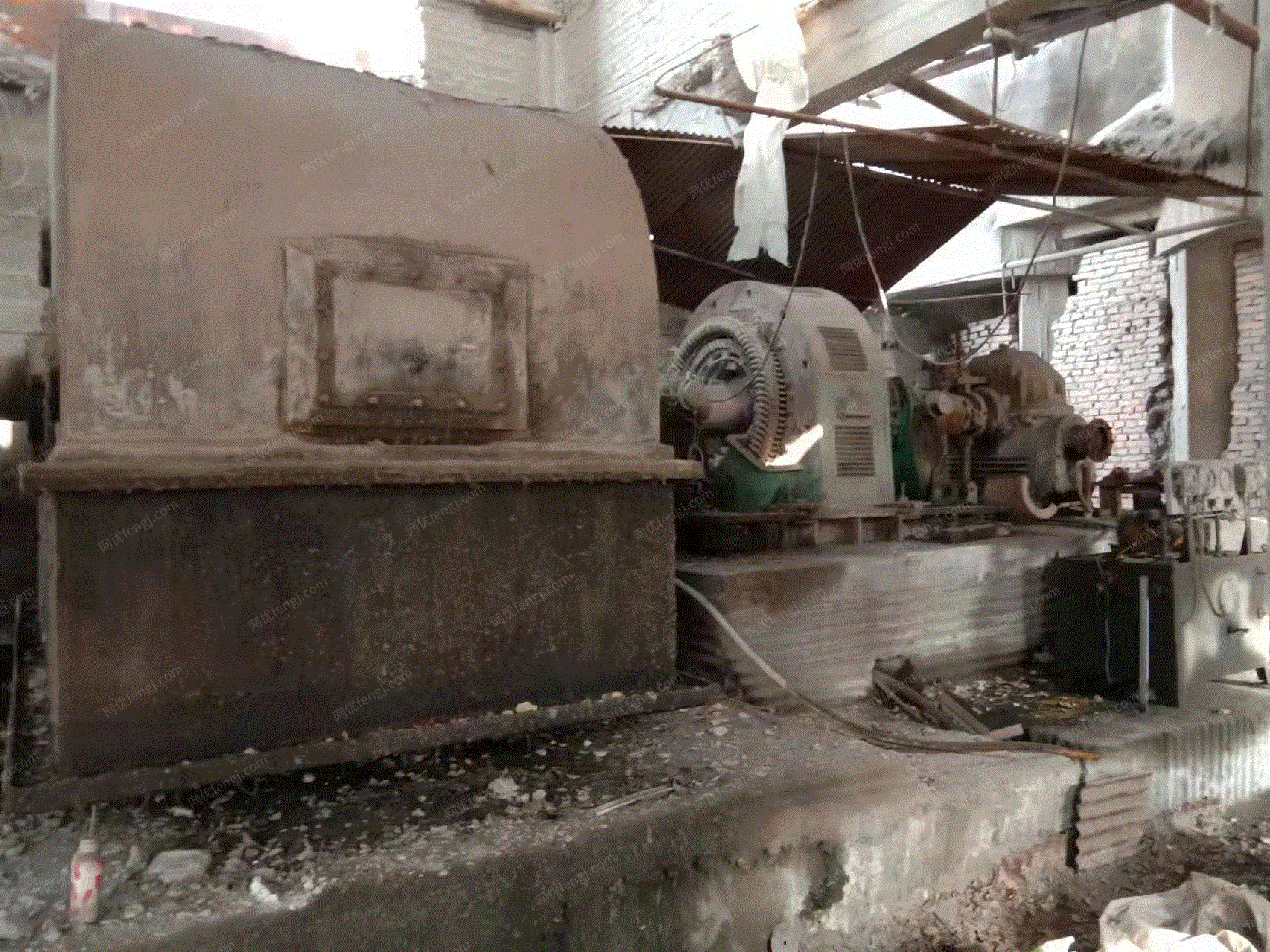 水泥公司因拆迁急售国标制瓦机3台.有/台是全新的，13米*2.4米水泥磨机，本人年前要去新疆，要的尽快联系来看货，价格合适再卖，详见图