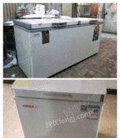 黑龙江佳木斯佳市出售:冰柜，一大一小，价格不等，可以送货。