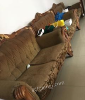 湖北宜昌处理布艺沙发是木沙发，价格您说了算！