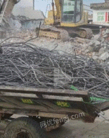 大量回收废钢筋 废铁 报废车