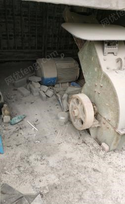 重庆涪陵区出售闲置电机，沙机，就使用了几个月