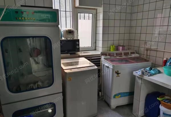 吉林吉林店面到期，全套干洗水洗设备，包括洗鞋机，传送，烘干，消毒等出售