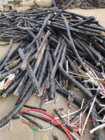 A large number of waste wires are recycled in Jiaxing, Zhejiang Province
