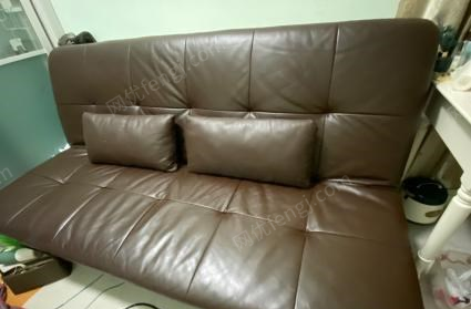 上海浦东新区出售自家用的沙发，伸开是床，质量很好 8成新