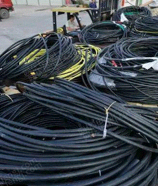 Guangdong recycles waste cables at high prices