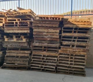 湖南郴州一批二手木制托盘出售,有意者可以过来面谈
