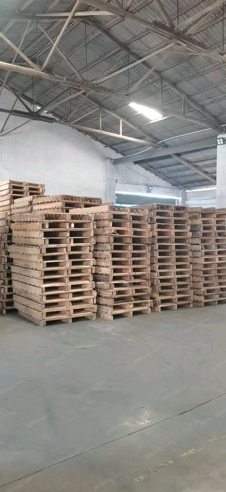 湖南长沙大量仓库木制托盘出售，欢迎大家咨询