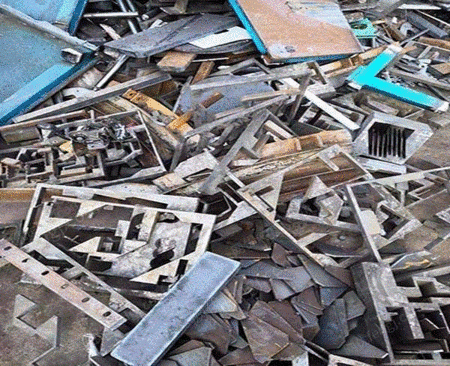 新疆リサイクル工場の金属廃棄物、廃鉄鋼