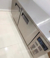 江苏南京几乎全新平冷冰箱150×60×80转让