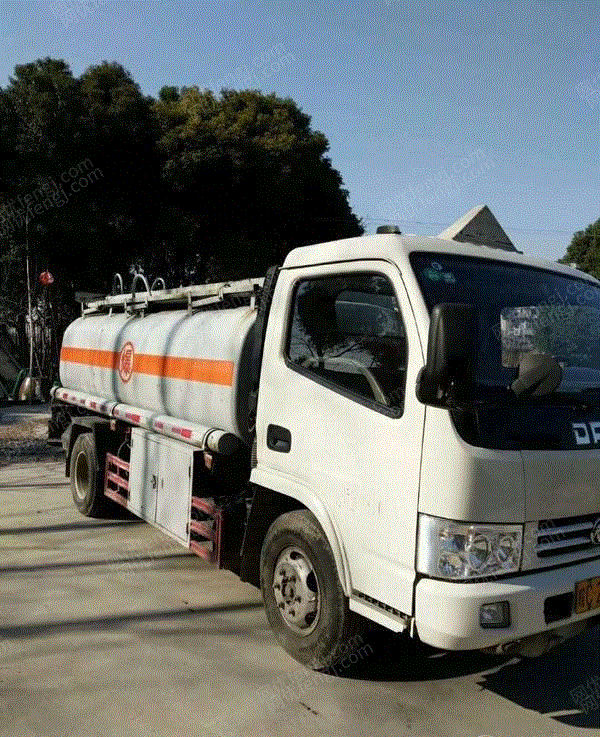 液体槽罐车出售