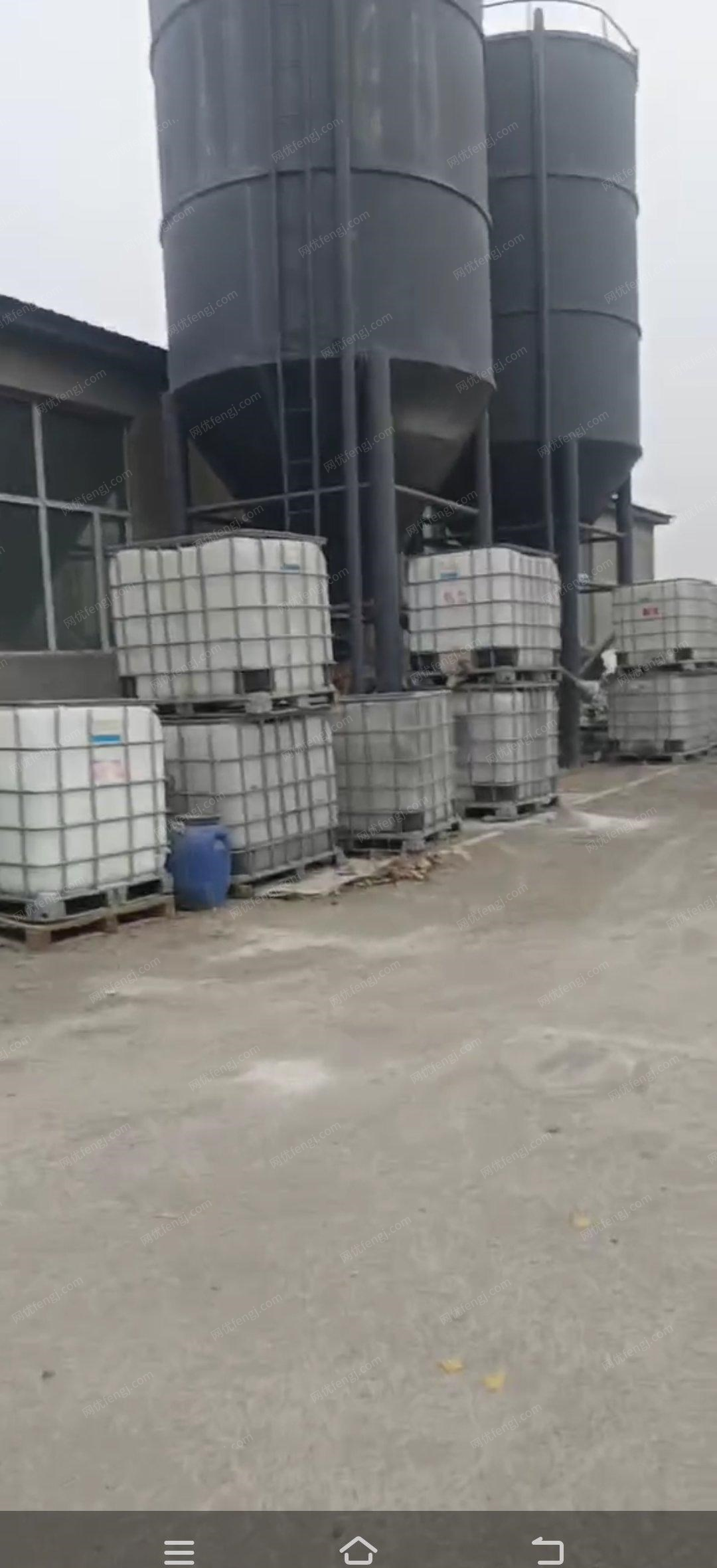 黑龙江哈尔滨出售吨桶10个，有意者电联