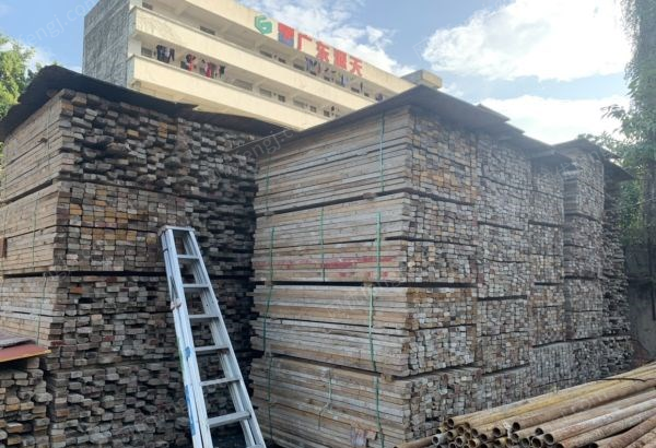 广东深圳出售二手充新建筑木方工地用旧木方白松铁杉4.5×9.5 4×9 5×10 10×10