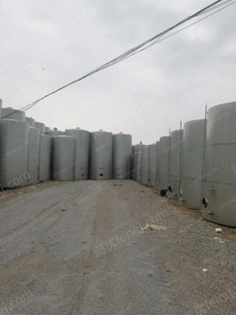 Несколько 50-тонных резервуаров для хранения на продажу
